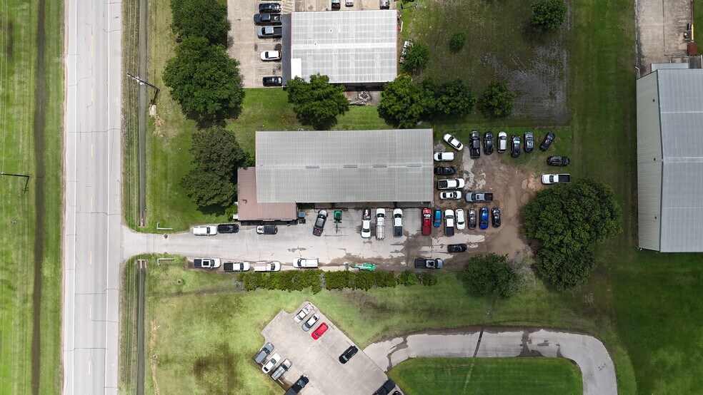 More Photos Of 27921 Highway Blvd, Katy Warehouse For Sale