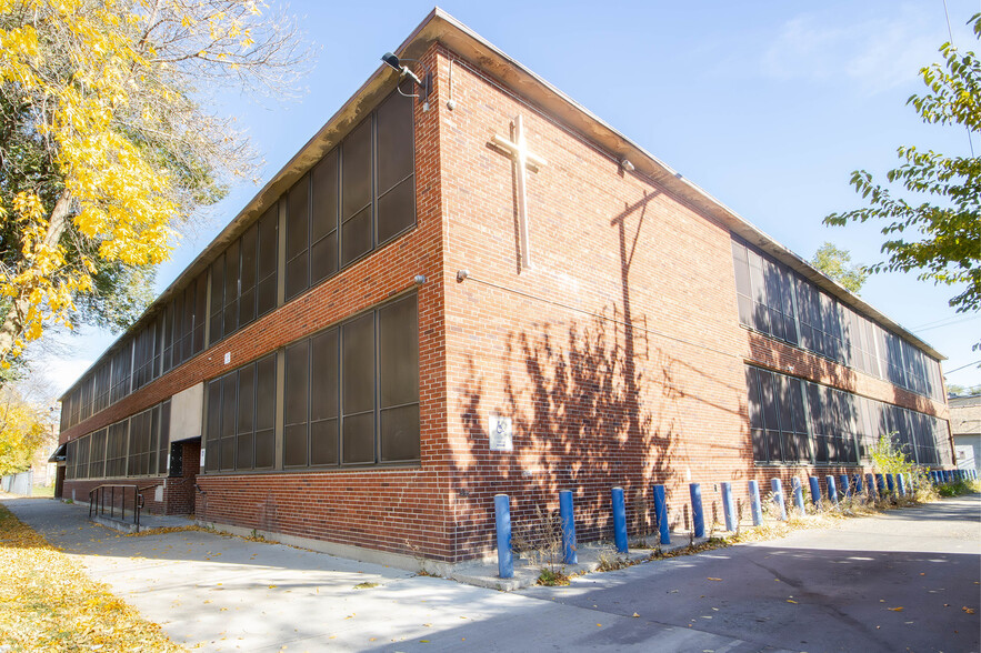 Primary Photo Of 819 & 831-847 N Leamington Ave, Chicago Schools For Sale