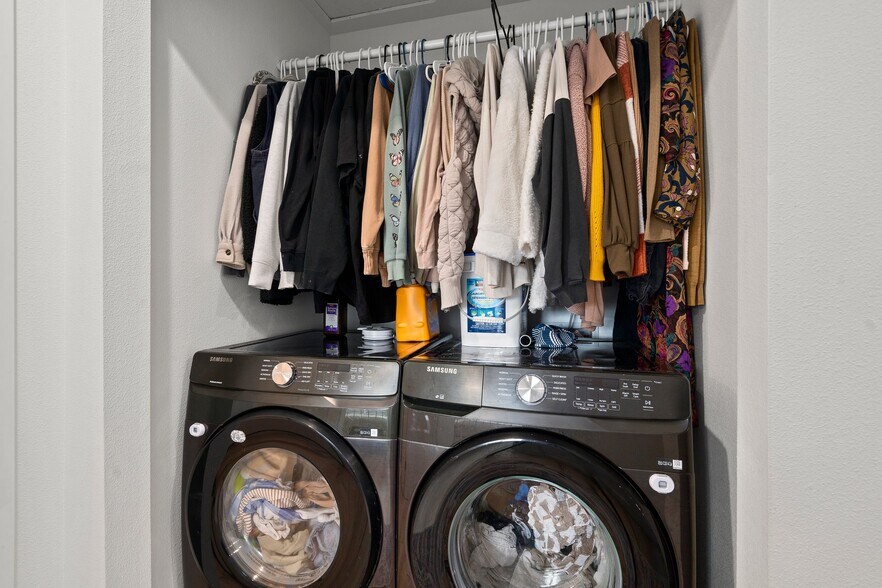 More Photos Of 1013 Peach Rd, Winlock Apartments For Sale