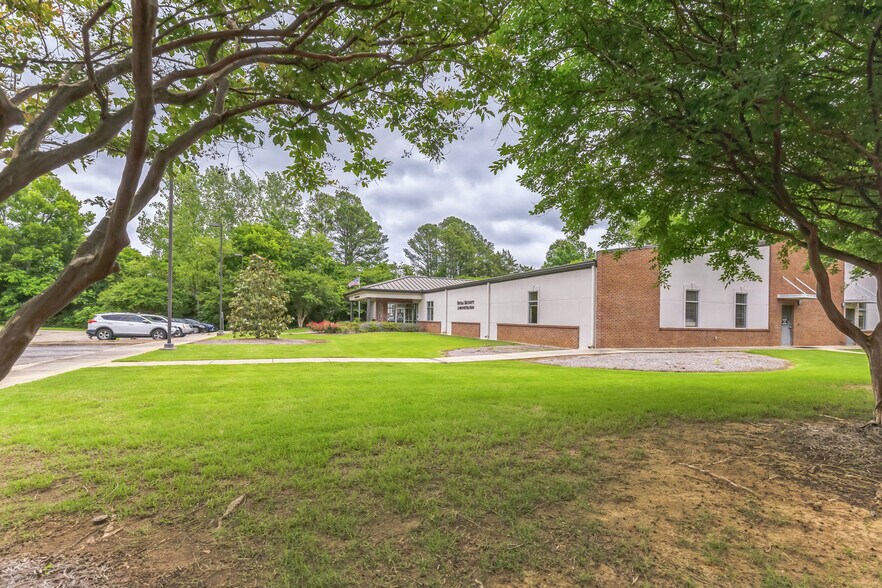 More Photos Of 199 Saddle Creek Dr, Tupelo Office For Sale