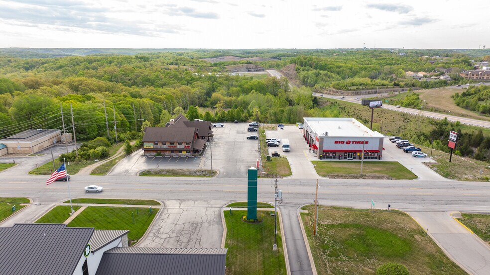 More Photos Of 1815 Bagnell Dam Blvd, Lake Ozark Restaurant For Sale