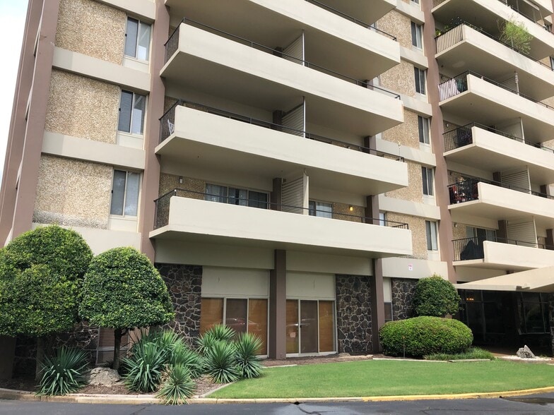 More Photos Of 505 S Perkins Rd, Memphis Apartments For Lease