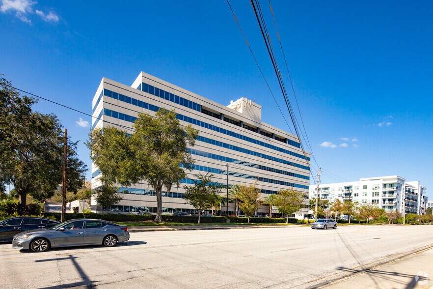 More Photos Of 2002 N Lois Ave, Tampa Office Residential For Lease