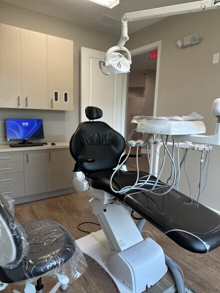 More Photos Of McKendree Rd, San Antonio Office For Sale