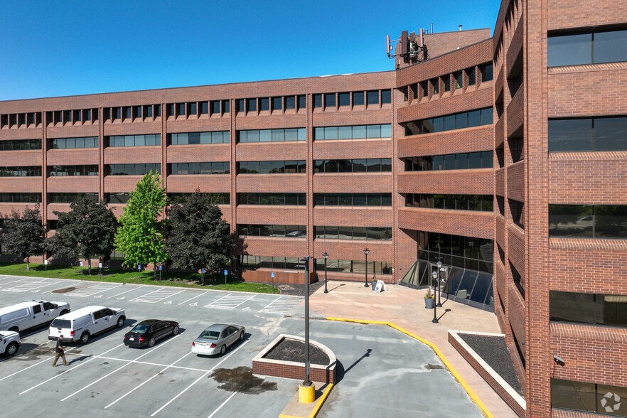 More Photos Of 2051 Killebrew Dr, Bloomington Office For Sale