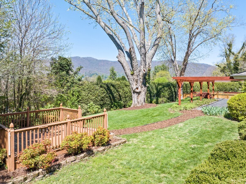 More Photos Of 142 Country Club Dr, Waynesville Hospitality For Sale