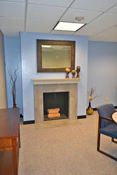 More Photos Of 430 Park Ave, Highland Park Office For Lease