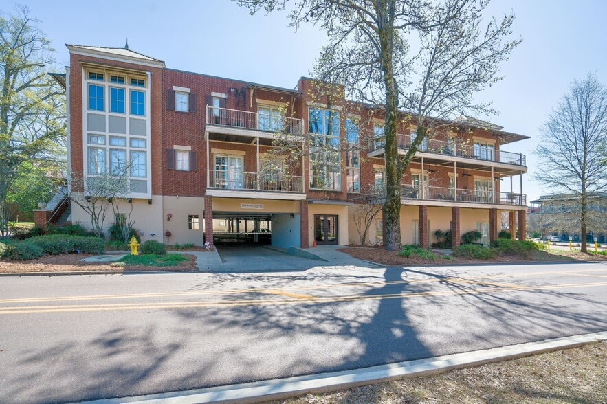 More Photos Of 1200 Jefferson Ave, Oxford Office For Lease
