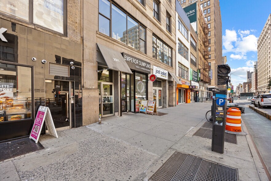 More Photos Of 291 Seventh Ave, New York Apartments For Lease