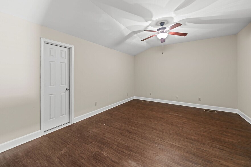 More Photos Of 403 Meador Dr, Tuscaloosa Multifamily For Sale
