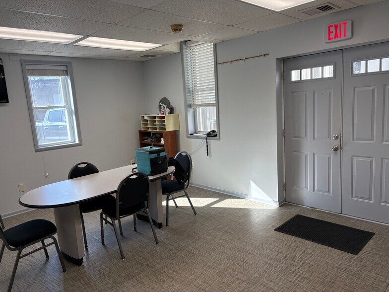 More Photos Of , Glenside Unknown For Sale