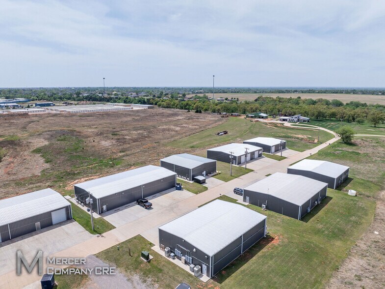 More Photos Of 240 Silver Ln, Edmond Warehouse For Sale