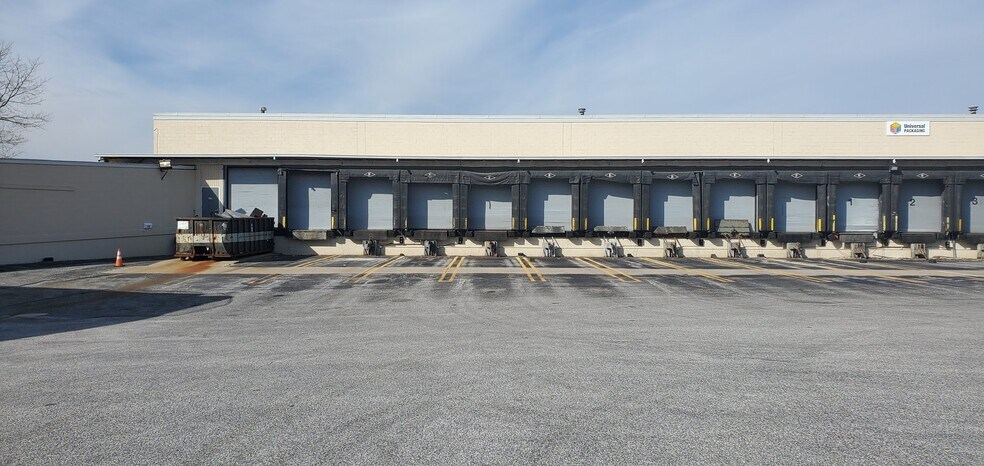 More Photos Of 16 Stenerson Ln, Cockeysville Warehouse For Lease
