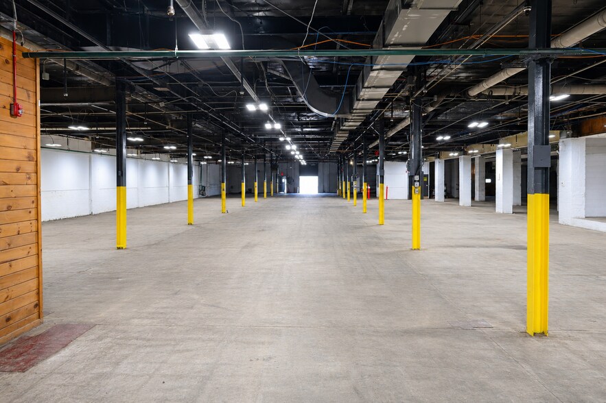 More Photos Of 1811 LeMoyne Ave, Syracuse Warehouse For Lease