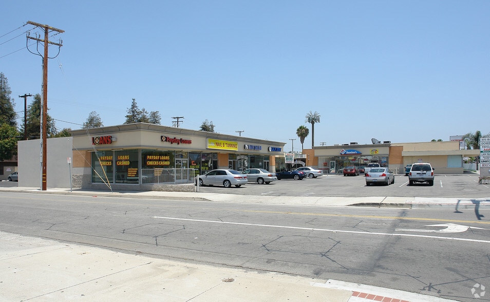 Primary Photo Of 1615-1649 W Chapman Ave, Orange Storefront For Lease