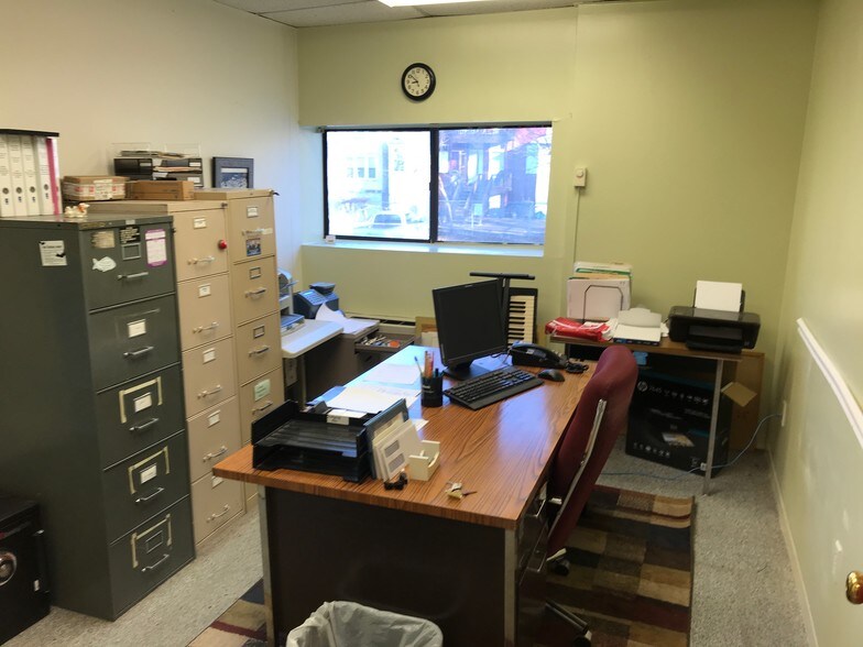 More Photos Of 69 Catharine St, Poughkeepsie Office For Sale