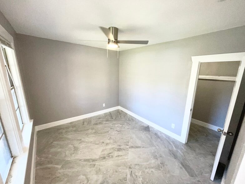 More Photos Of , Saint Petersburg Multifamily For Sale