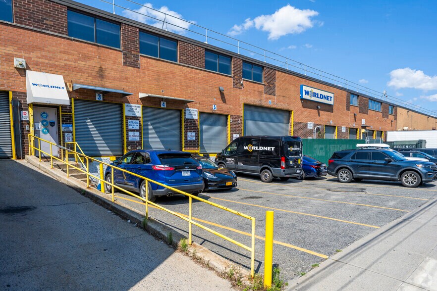 More Photos Of 147-40 184th St, Jamaica Warehouse For Lease