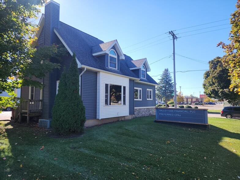 More Photos Of 536 W State St, Hastings Office Residential For Lease