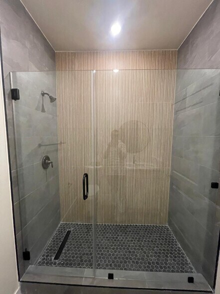 More Photos Of 4546 W 17th St, Los Angeles Apartments For Sale