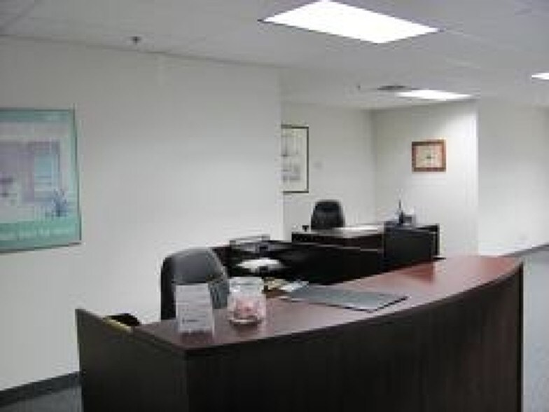 More Photos Of 7 Industrial Rd, Pequannock Office For Lease