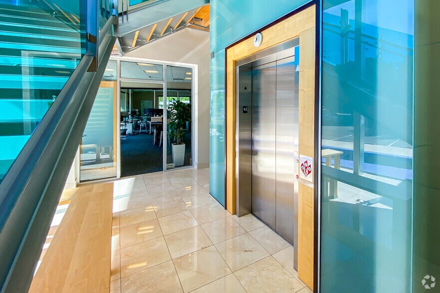 More Photos Of 8742 E Via de Commercio, Scottsdale Loft Creative Space For Lease