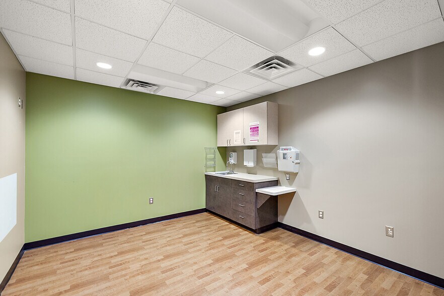 More Photos Of 1794 N Lapeer Rd, Lapeer Medical For Lease