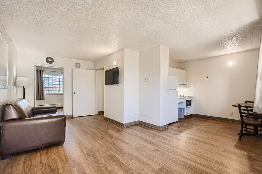 More Photos Of 715 Kipling St, Lakewood Hotel For Sale