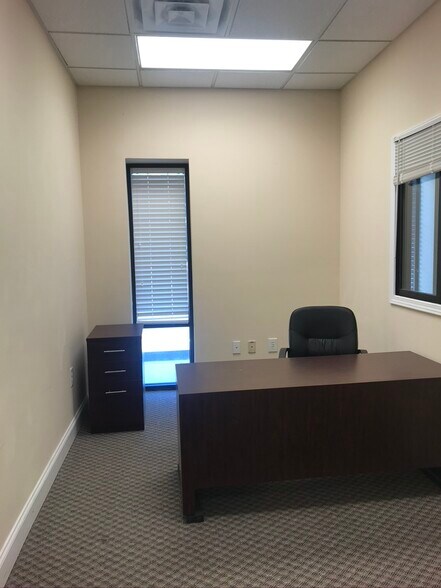 More Photos Of 1459B Field Park Cir, Marietta Flex For Lease