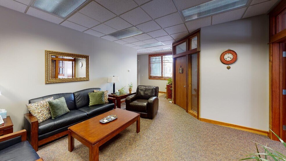 More Photos Of 1946 Stadium Dr, Bozeman Office For Lease