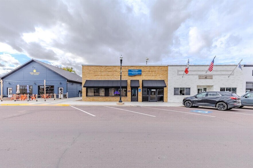 More Photos Of 215 Market St, Lake Park Office For Sale