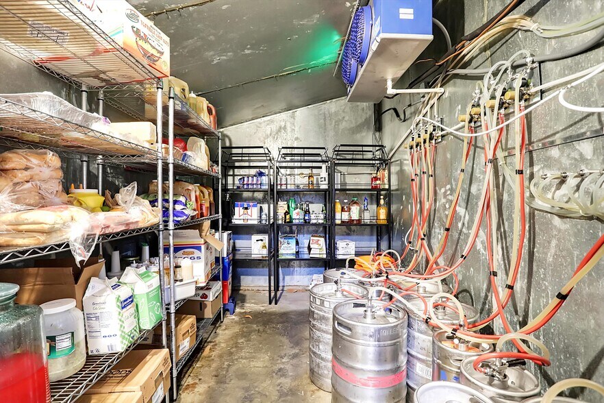 More Photos Of 2023 E Southeastern Ave, Indianapolis Restaurant For Sale