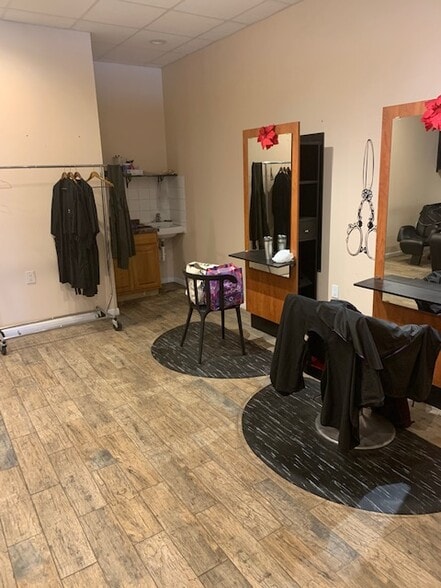 More Photos Of 680 Route 33 E, East Windsor General Retail For Lease