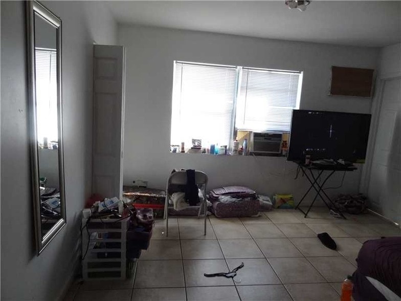 More Photos Of 540 S Dixie Hwy, Hollywood General Retail For Sale