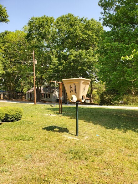 More Photos Of 135 Spring St, Royston Apartments For Sale