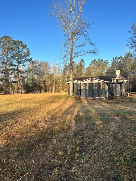 More Photos Of 1030 Dry Branch Rd, Hopkins General Retail For Sale