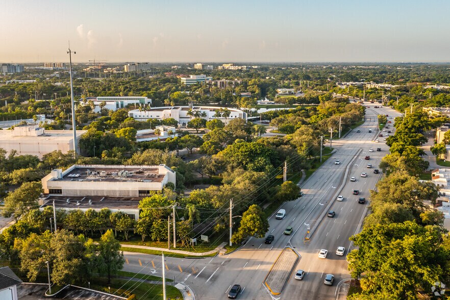 More Photos Of 350 N Pine Island Rd, Plantation Medical For Lease