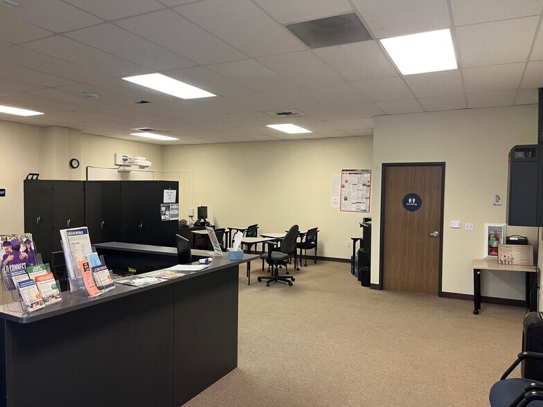 More Photos Of 1570-1574 Fulkerth Rd, Turlock Freestanding For Lease
