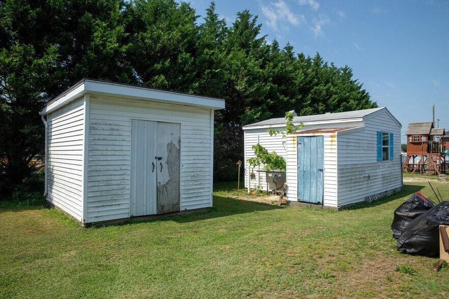 More Photos Of 719 S DuPont Blvd, Milford Flex For Sale