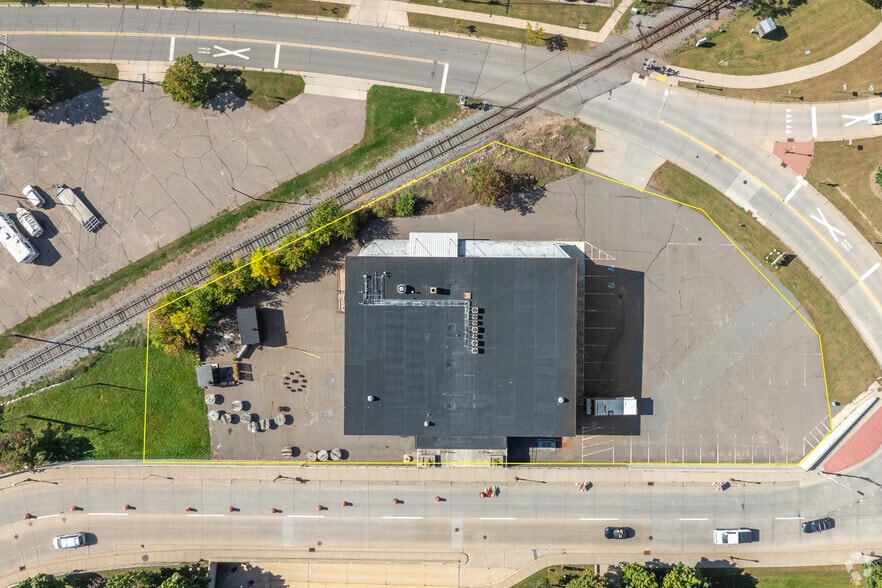 More Photos Of 130 N 1st St, Wausau Storefront Retail Office For Sale