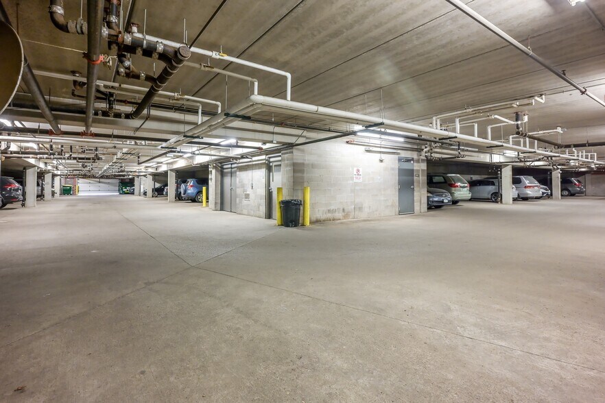 More Photos Of 2101 Washington St NE, Minneapolis Apartments For Sale