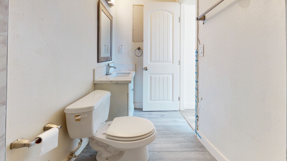 More Photos Of 5270-72 Manhasset Dr @ Redding Dr, San Diego Apartments For Sale