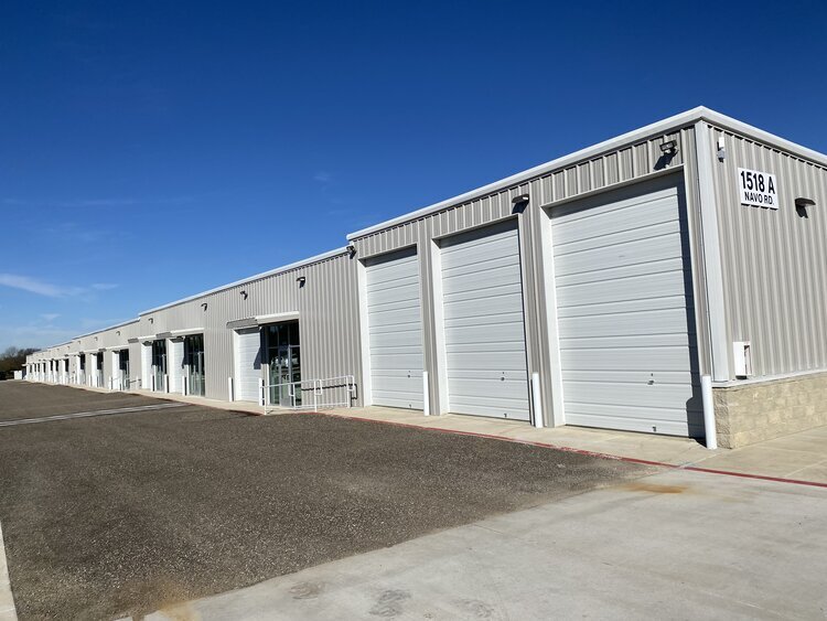 More Photos Of 1518 Navo Rd, Aubrey Warehouse For Lease
