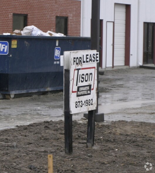 More Photos Of 2106 Aluminum Ave, Hampton Warehouse For Lease