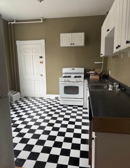 More Photos Of 4306 Hamilton St, Hyattsville Office For Sale