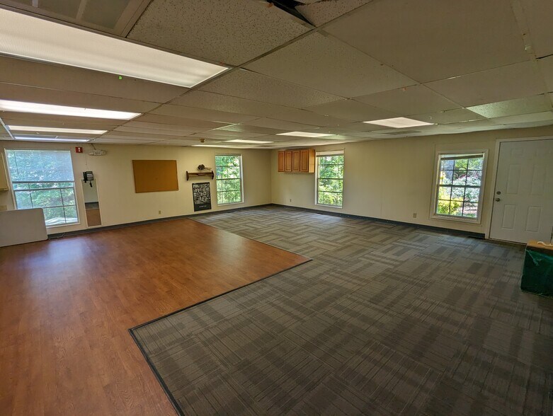 More Photos Of 395 Russell Drive, Smyrna Daycare Center For Sale