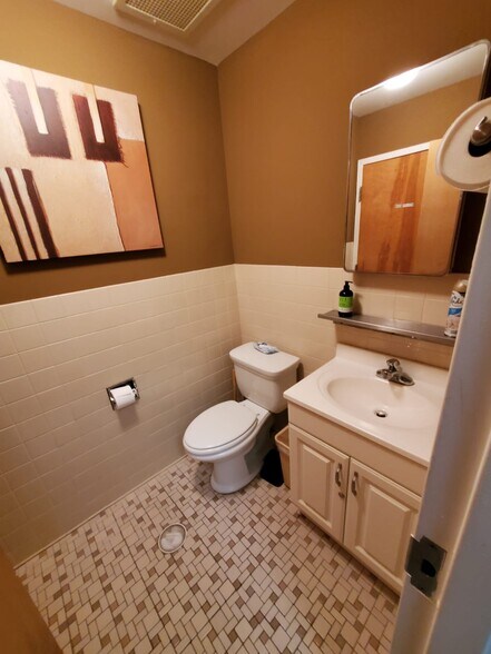 More Photos Of 1450 Parkside Ave, Ewing Medical For Lease