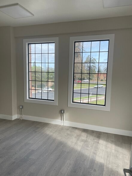 More Photos Of 123 Sycamore Ave, Manteca Medical For Lease