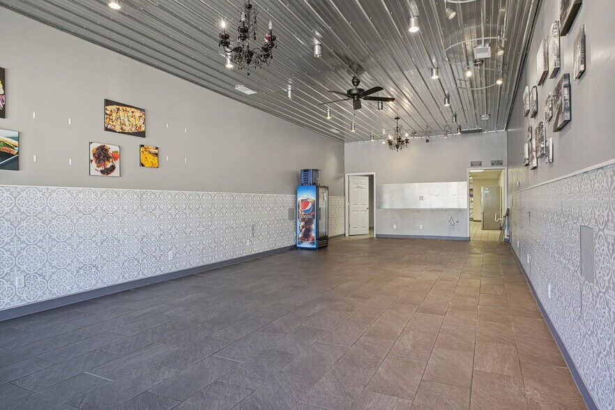 More Photos Of 105 McCreary St, Fort Branch Storefront Retail Office For Sale
