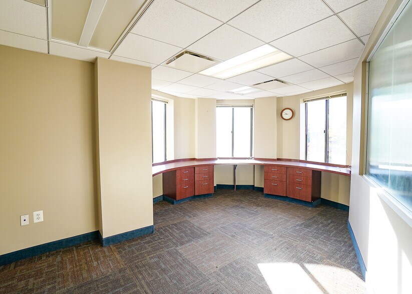 More Photos Of 3 Washington Cir NW, Washington Medical For Sale